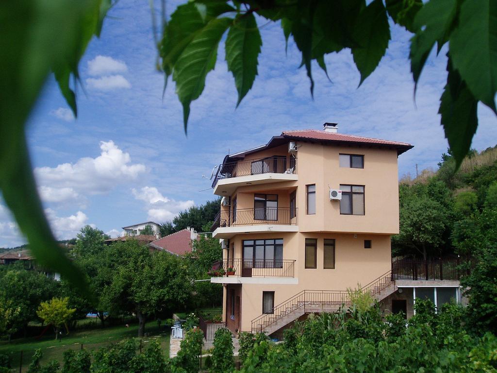 Villa Prolet General-Kantardzhievo Rom bilde